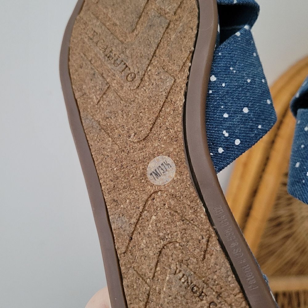 Vince Camuto Esulla Blue Denim Splatter Sandals Cross Band 7 M - Picture 9 of 10